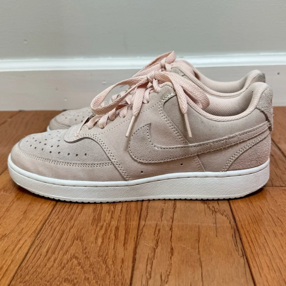 Nike Court Vision Low Top Light‎ Pink Suede Size 8.5